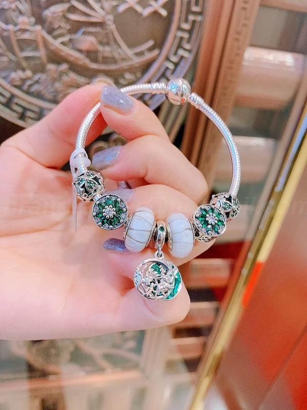 Pandora Bracelets 663